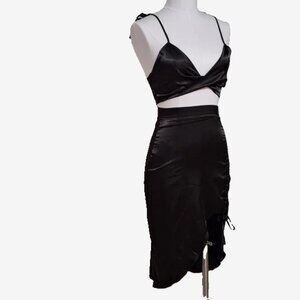 NEW,SHEIN  S/ TOP CROP AND SKIRT SET, satin's black